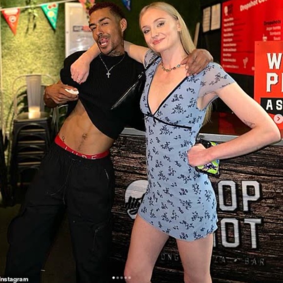 Motel Evilia Mini Dress - Picture 5 of 10